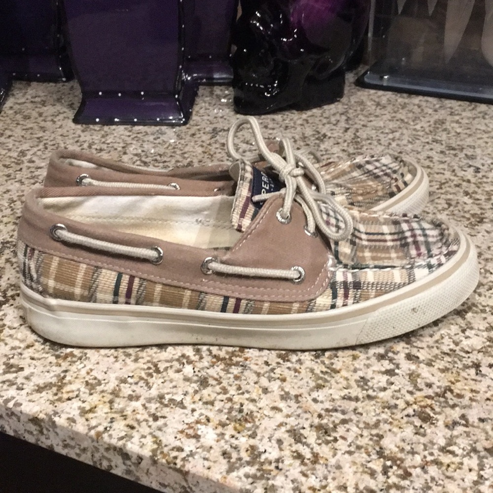 Plaid Sperrys